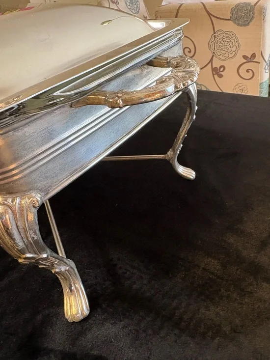 Vintage Silver-Plated Covered Chafing Dish/ Casserole Server - Picture 4 of 15
